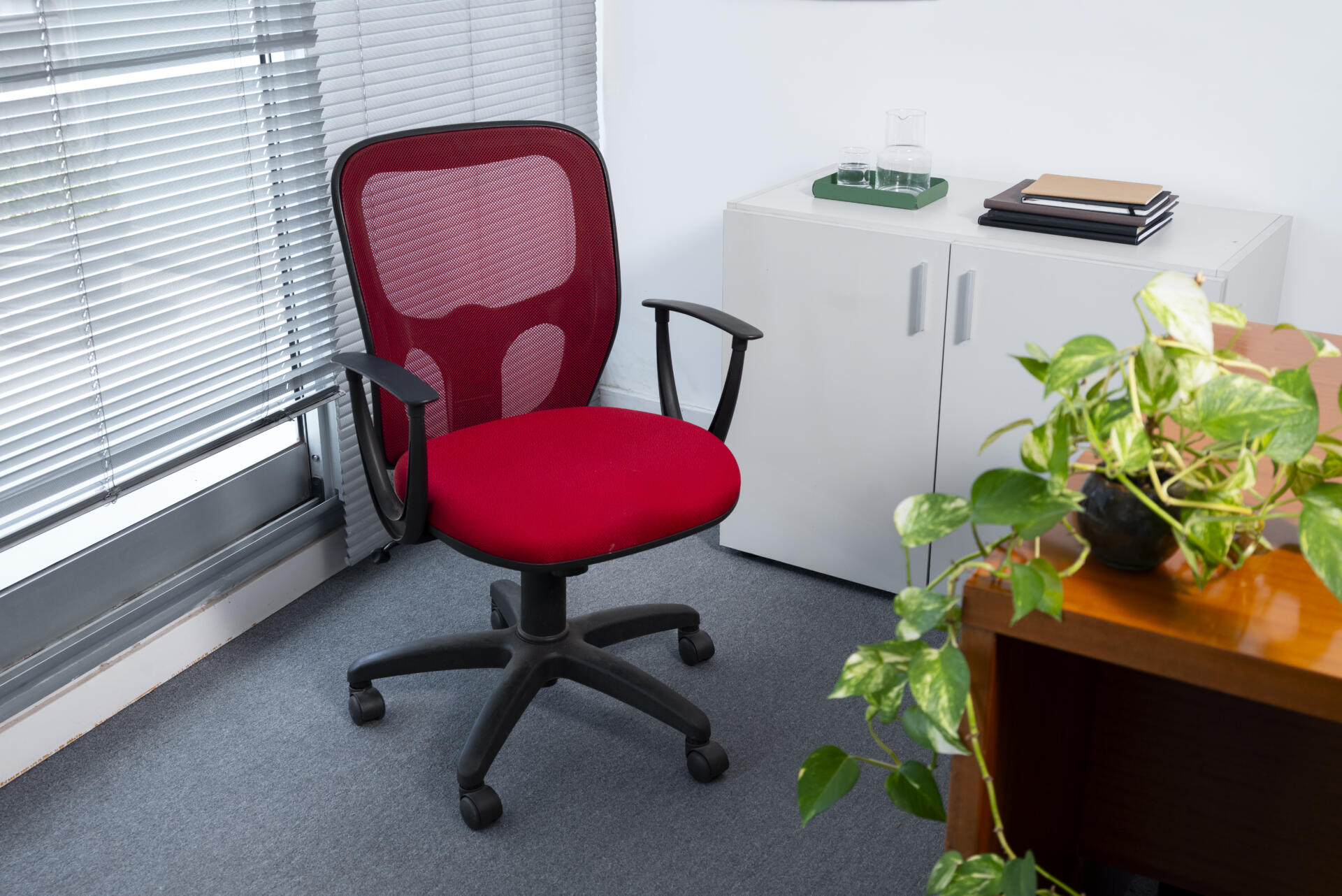 office chair office decor ideas for women scaled - office decor for women